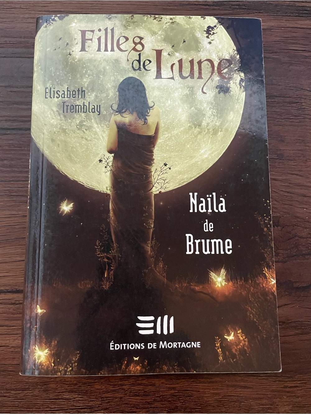 "Filles de Lune: Naïla de Brume" - Élizabeth Tremblay